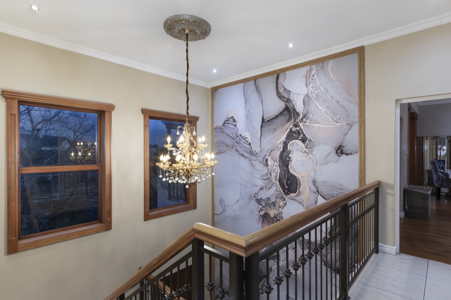 5 Bedroom Property for Sale in De Wijnlanden Residential Estate Western Cape